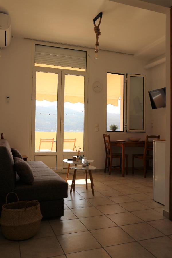 شقة Plateia Sea View Loft ساموس المظهر الخارجي الصورة